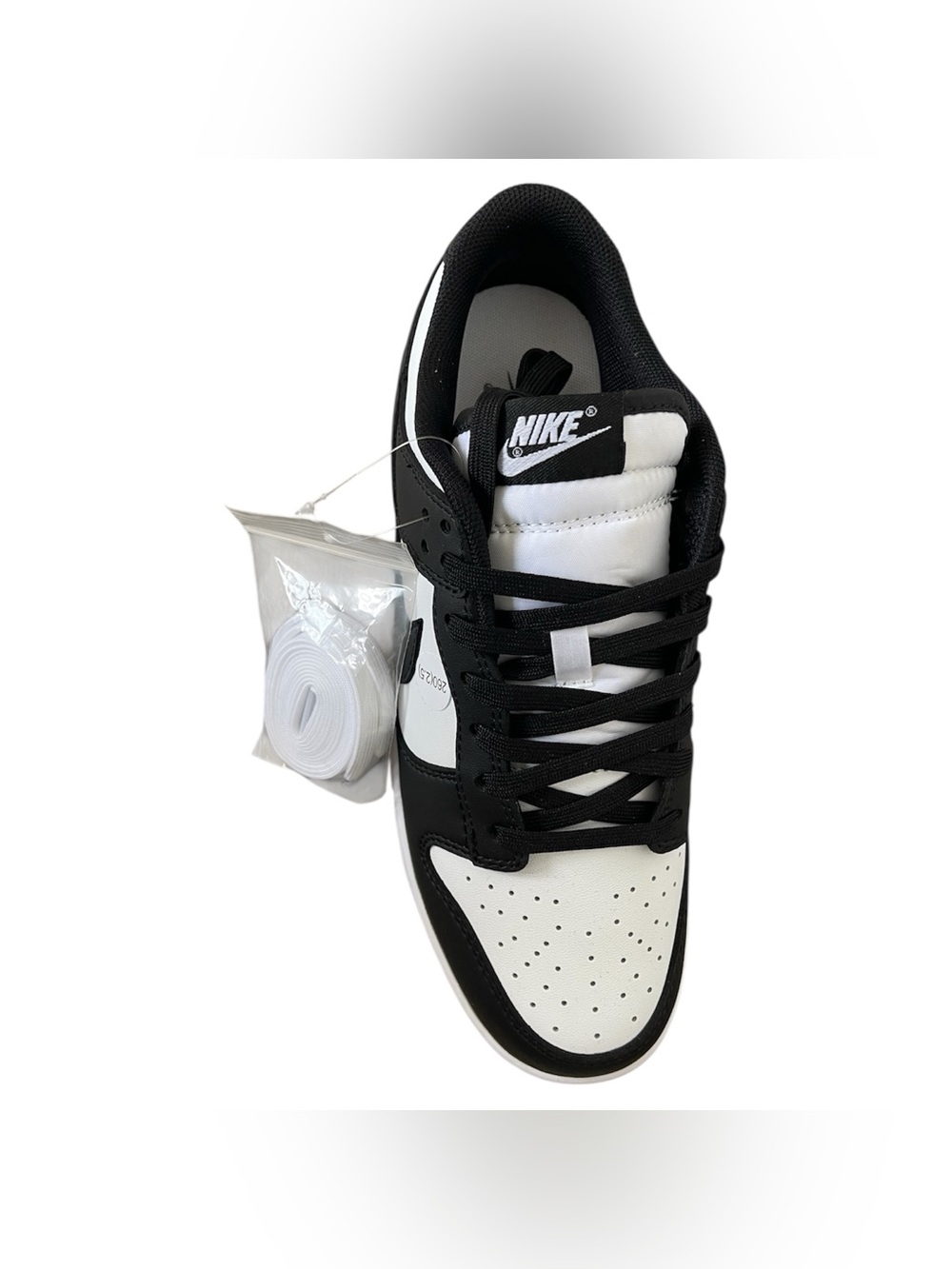 Nike Dunk low Men's Classic
Black&White very soft for long walking(SIZE 11) - Picture 3 of 4